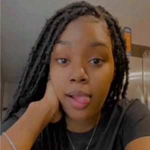 Meet your Posher, Emonie